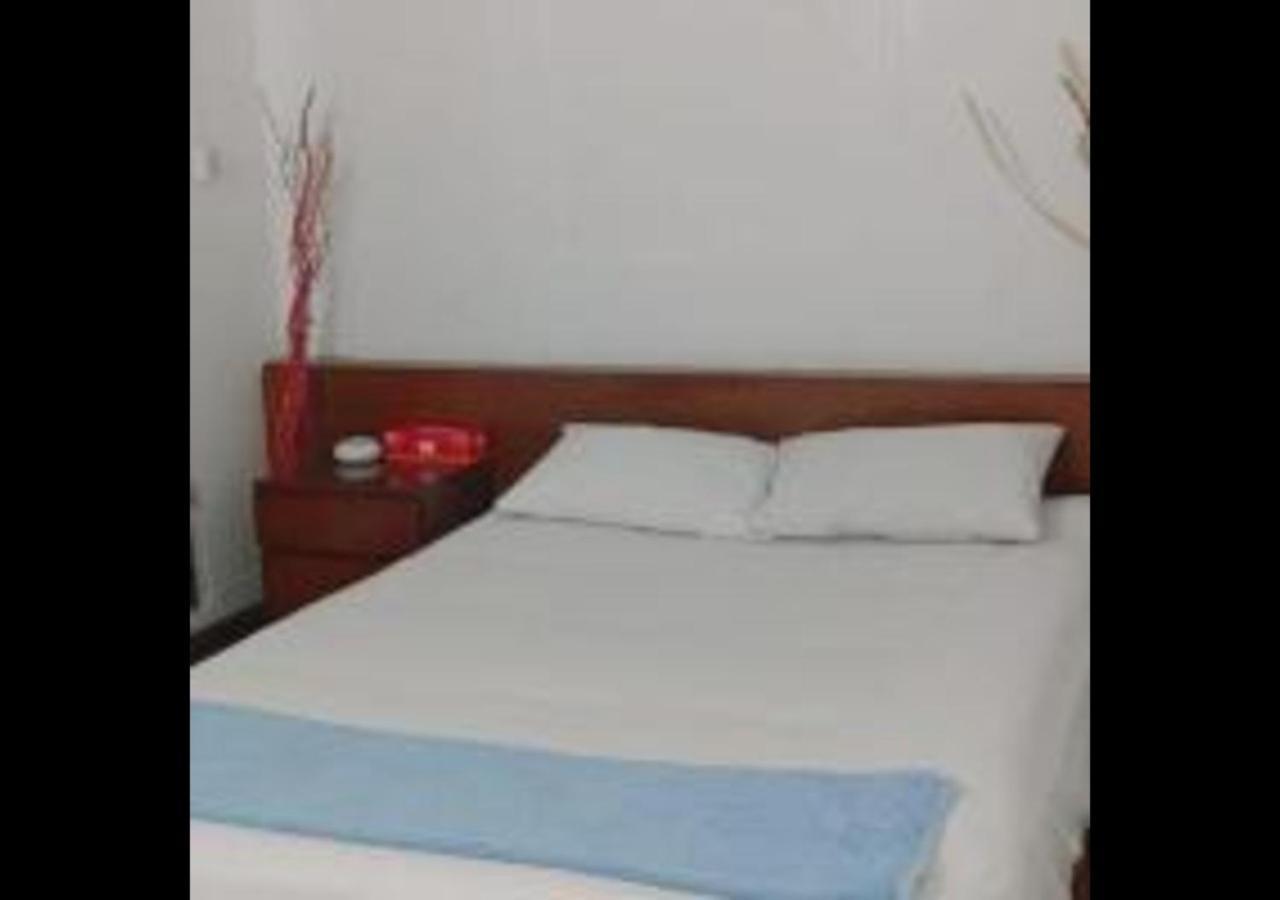 Rezala Restaurant And Residence Dhaka Zewnętrze zdjęcie